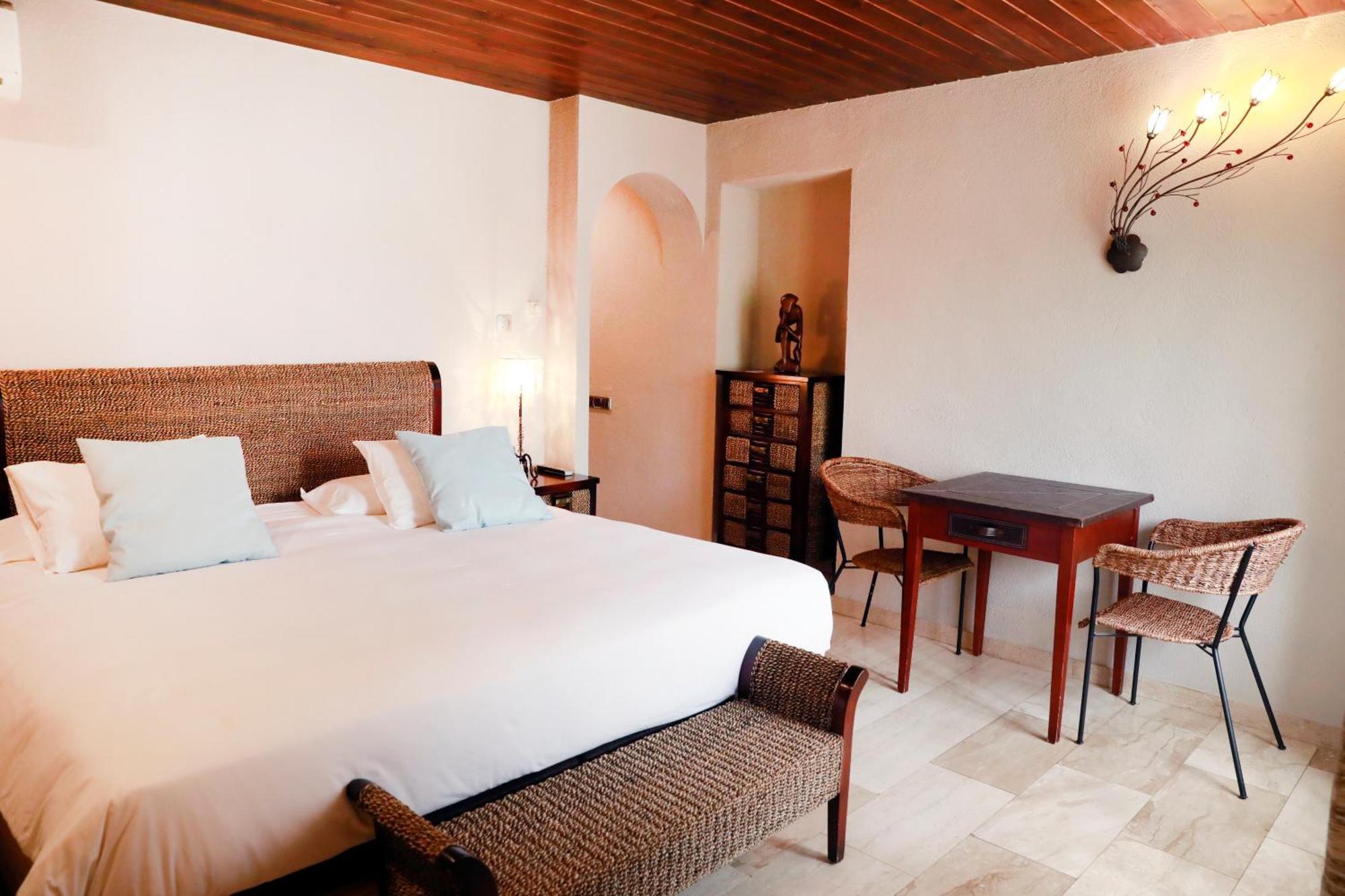 La Violeta Hotel Spa & Chill Out Castelltercol Экстерьер фото
